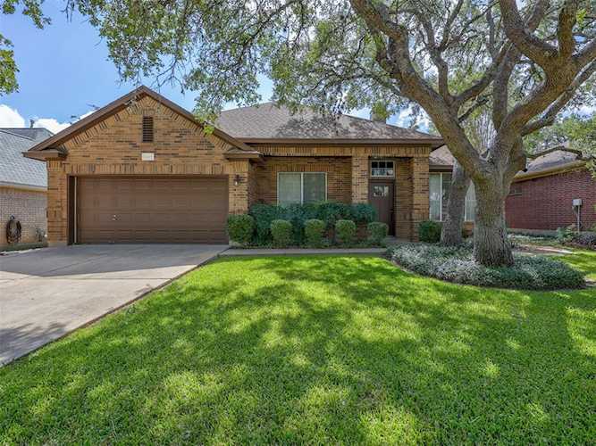 8415 Tyhurst DR Austin, TX 78749