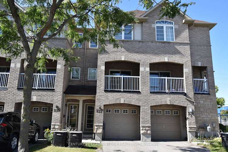 237 Monarch Ave Ajax, ON L1S 0C2
