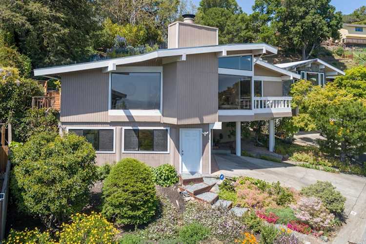 243 Via La Cumbre Drive Greenbrae, CA 94904 | MLS 323024391 Photo 1