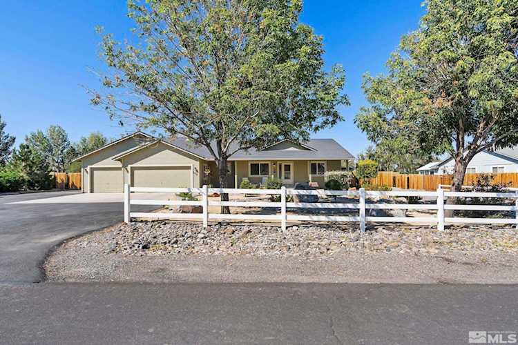 105 Country Ranch Rd Fernley, NV 89408 | MLS 230011220 Photo 1