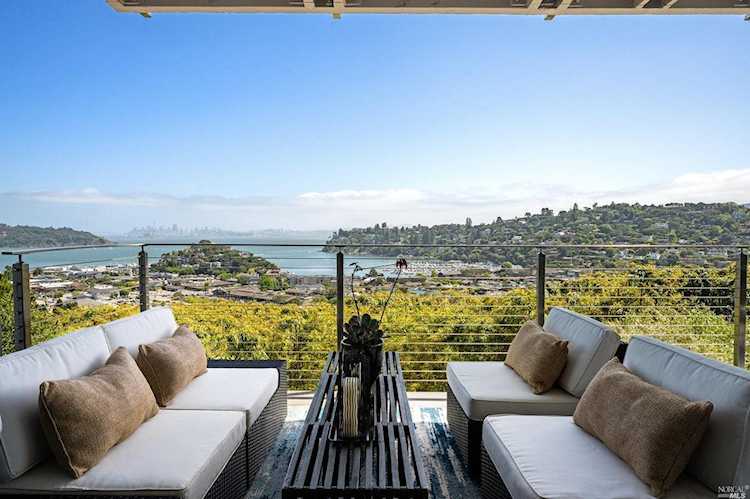 45 Corinthian Court #11 Tiburon, CA 94920 | MLS 323033480 Photo 1