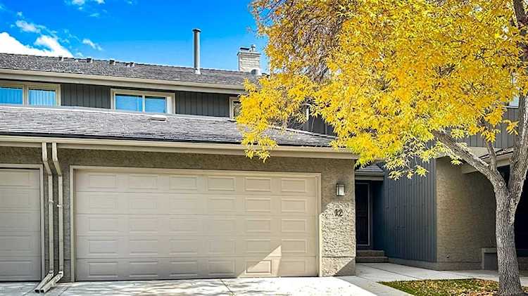 1901 Varsity Estates Dr NW #12 Calgary, AB T3B4T7