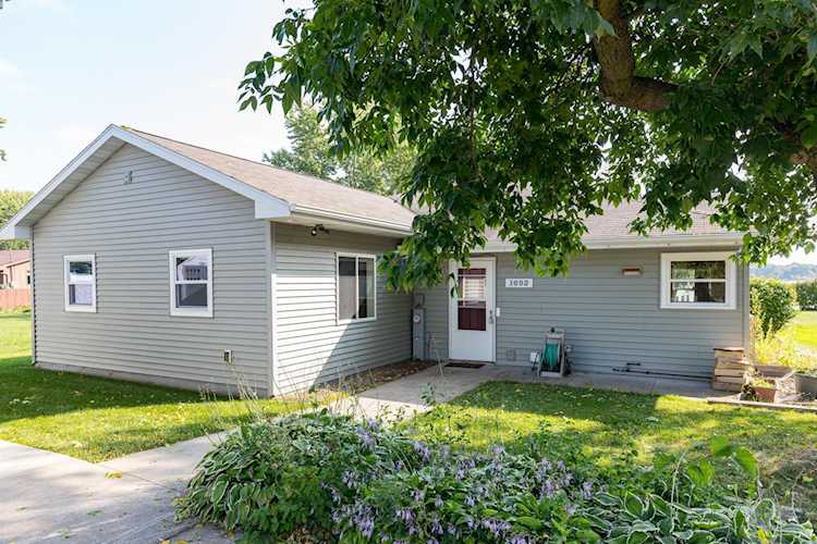 1693 W Butte Des Morts Beach Rd Neenah, Village of Fox Crossing, WI 54956
