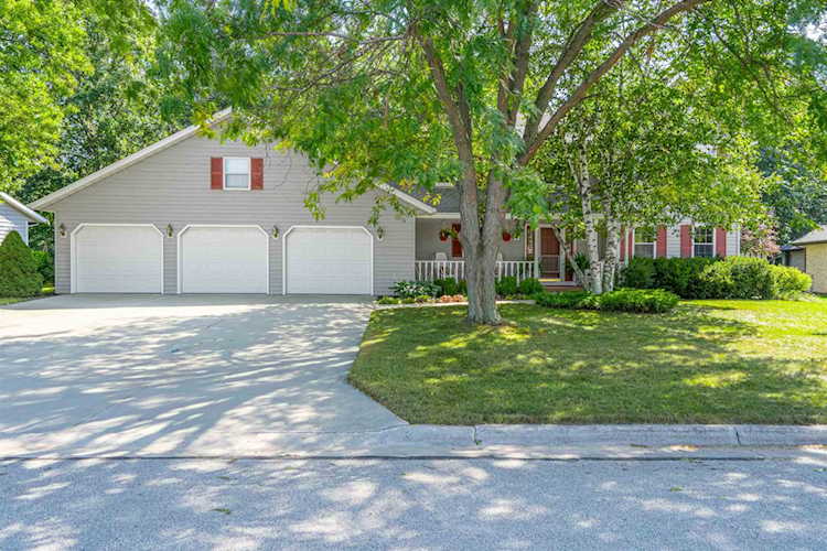 2550 Hillside Heights Dr Green Bay, Village of Bellevue, WI 54311-6777