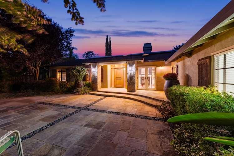 19341 Brockton Lane Saratoga, CA 95070