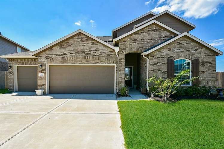 8823 Sandhill Crane Rd Baytown, TX 77521