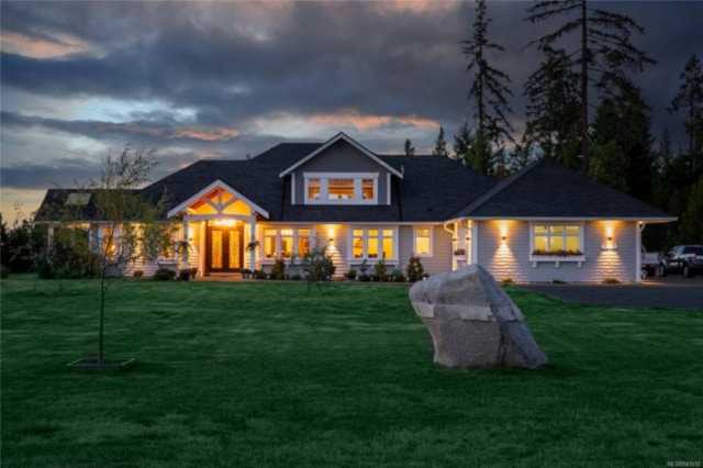 1045 Matuka Dr Nanoose Bay, BC V9P 9L3