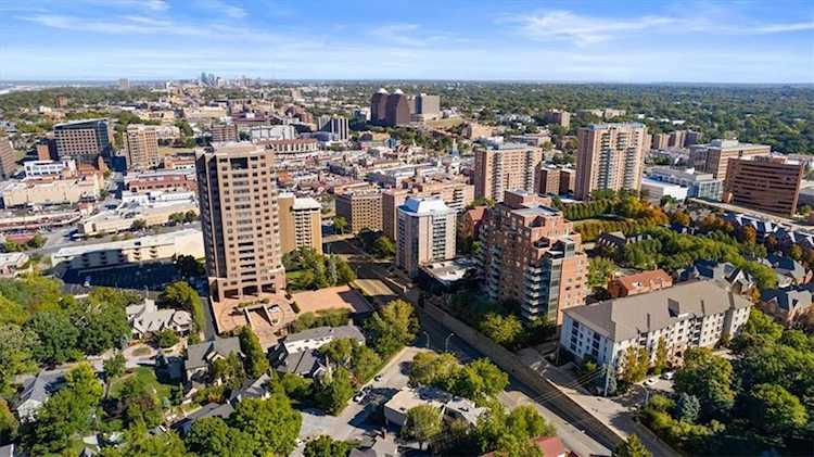 400 W 49th Terrace #2096 Kansas City, MO 64112