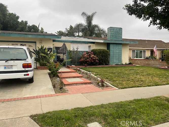 6532 Rome Circle Huntington Beach, CA 92647