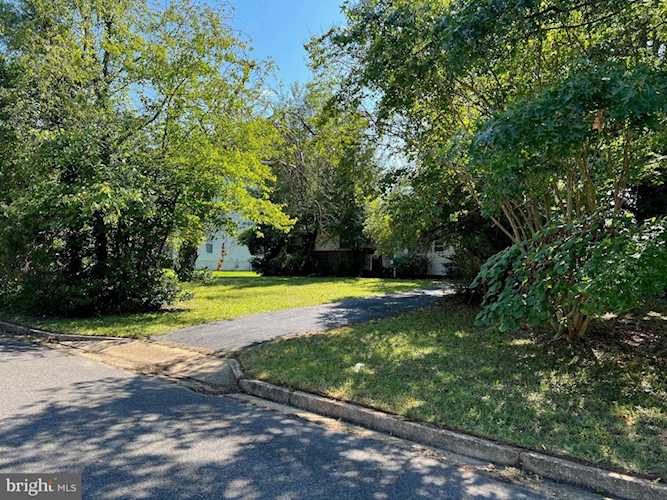 7233 Vellex Ln Annandale, VA 22003