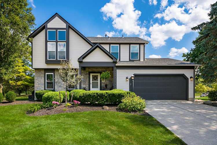 For Sale: $440,000 A home for sale for sale at 7351 Pueblo Court Dublin, OH 43017 - Franklin. MLS 223030280 - Wonderful Dublin Home with close-by golf courses, parks, schools (Scottish Corner) and other... Photo 1