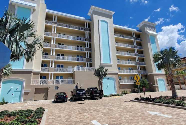 125 Island WAY #205 Clearwater, FL 33767