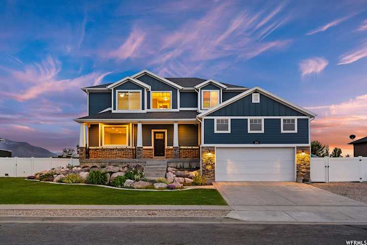 251 W 2150 N Harrisville, UT 84414