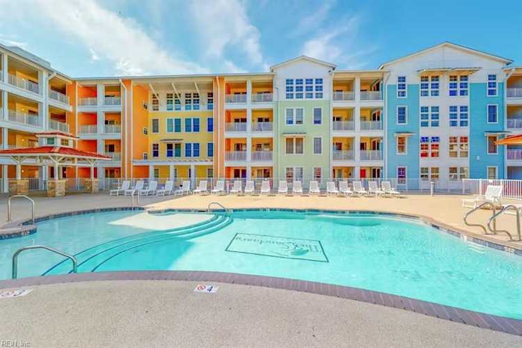 3738 Sandpiper Rd #106B Virginia Beach, VA 23456