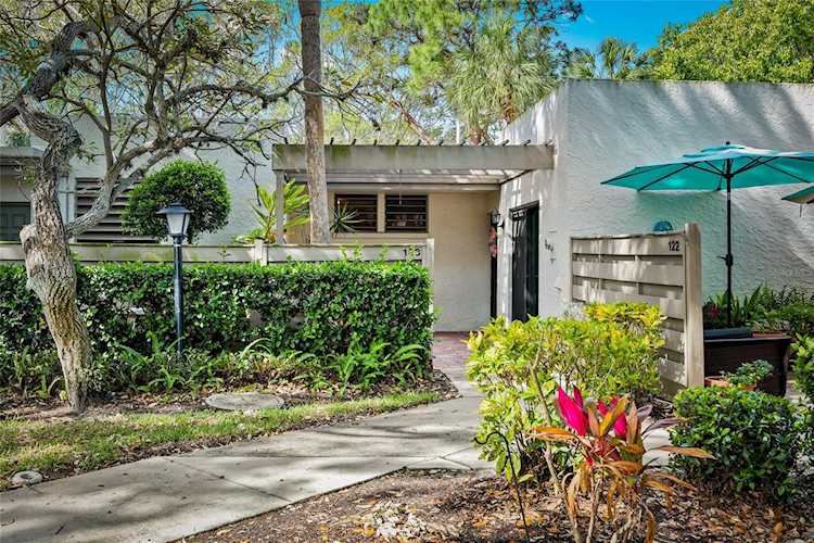 123 Pinehurst Dr Bradenton, FL 34210