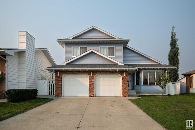 8012 158 Avenue Edmonton, AB T5Z 2T7