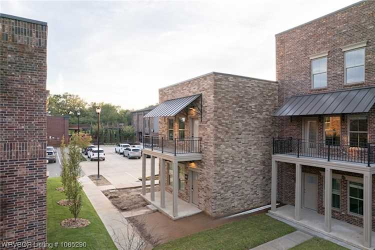 9125 R.A. Young Junior Dr Fort Smith, AR 72916