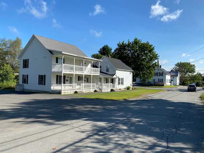 26 Oak Street & 399 Brunswick St Old Town, ME 04468