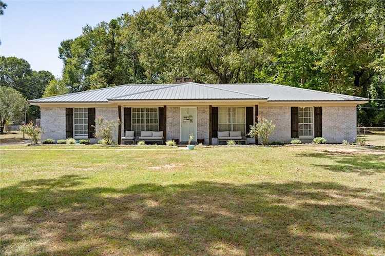 7479 Lott Road Wilmer, AL 36587