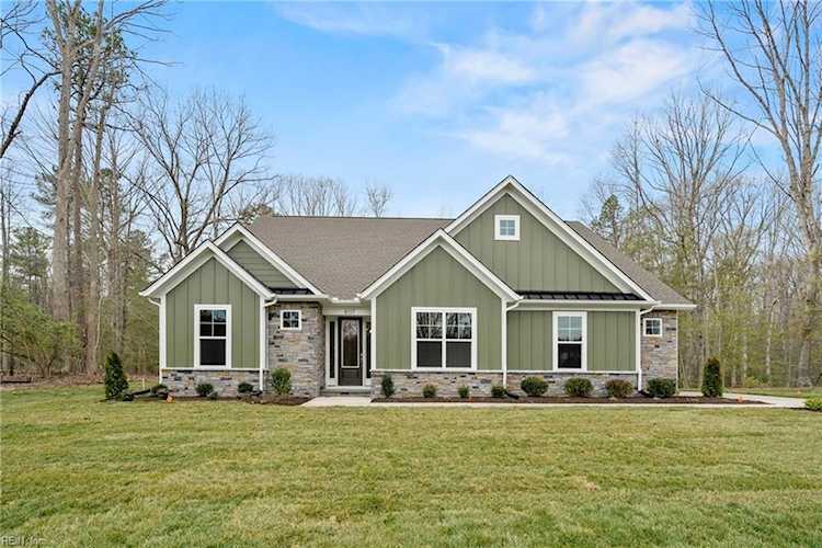 4246 Capps Creek Dr Suffolk, VA 23435