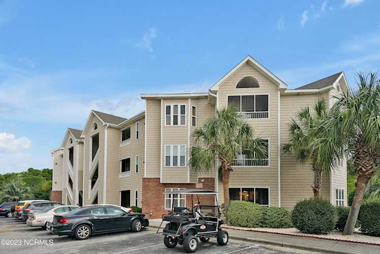 609 Spencer Farlow Dr Carolina Beach, NC 28428