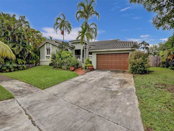 19801 SW 79th Ave Cutler Bay, FL 33189