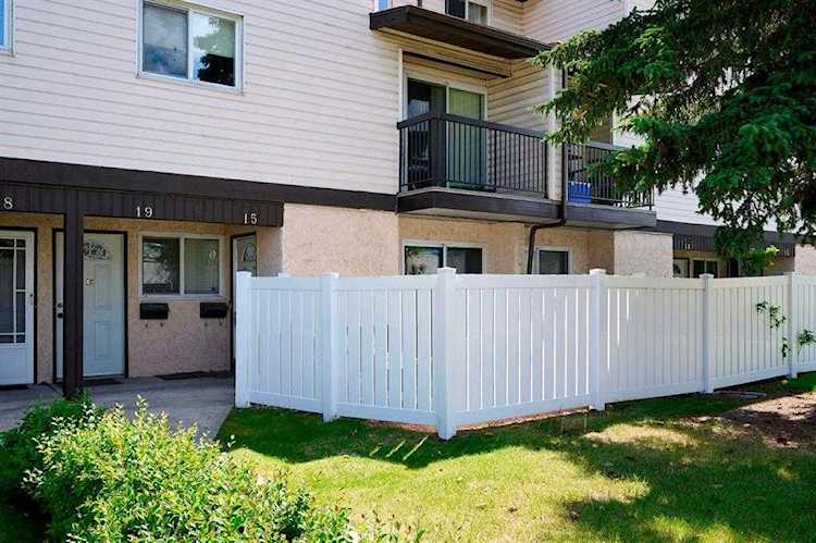 3745 Fonda Way SE #15 Calgary, AB T2A5W7