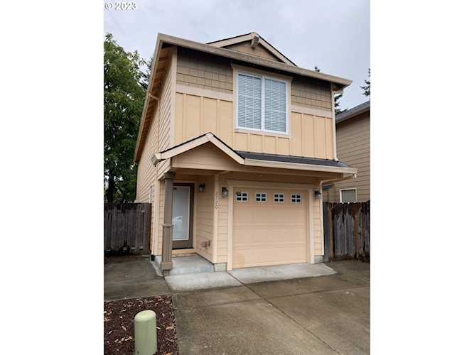 2720 SE 136th PL, Portland, OR 97236 | MLS# 23318079 Photo 1