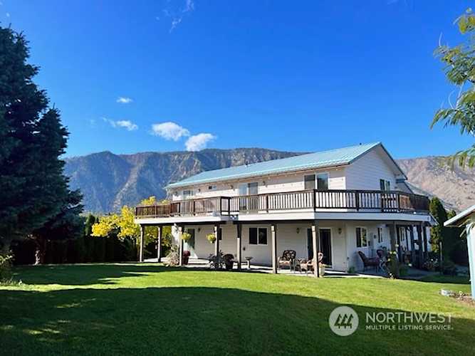 223 Empire Ln Manson, WA 98831
