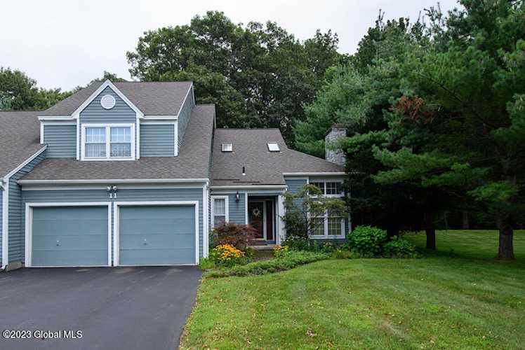 11 Springfield Dr Voorheesville, NY 12186