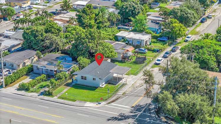 11505 NW 17th Ave Miami, FL 33167