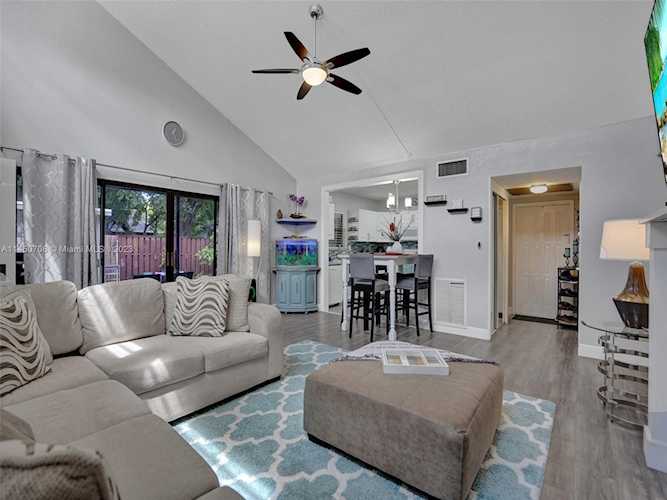 1741 NW 73rd Ave #42 Plantation, FL 33313