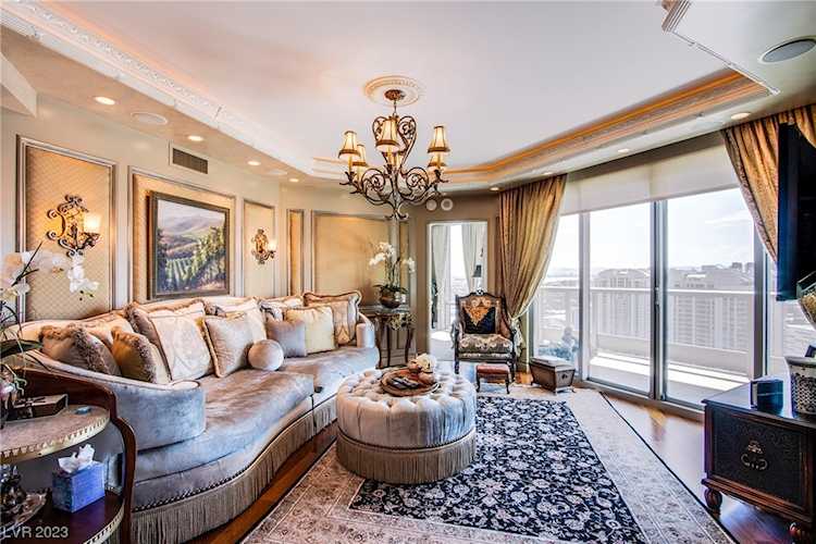 222 Karen Ave #4404 Las Vegas, NV 89109