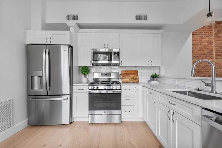 224 Columbia St #1 Cambridge, MA 02139
