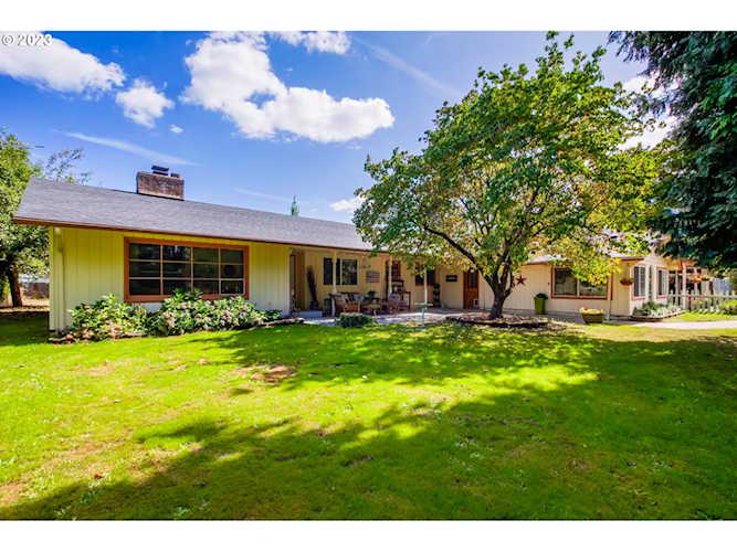12214 NE 154th ST Brush Prairie, WA 98606