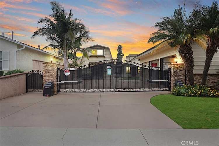 25213 Feijoa Avenue Lomita, CA 90717 | MLS SW23175429 Photo 1
