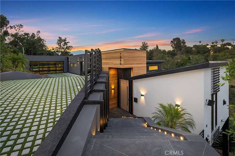 1850 Upperton Ave Eagle Rock, CA 90042