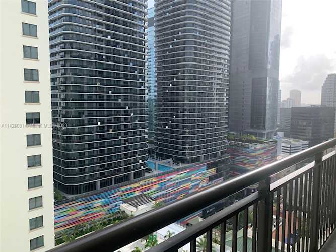 999 SW 1st Ave #2301 Miami, FL 33130