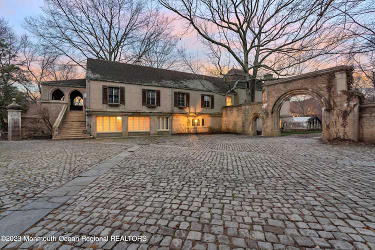 310 Cooper Rd #D Red Bank, NJ 07701