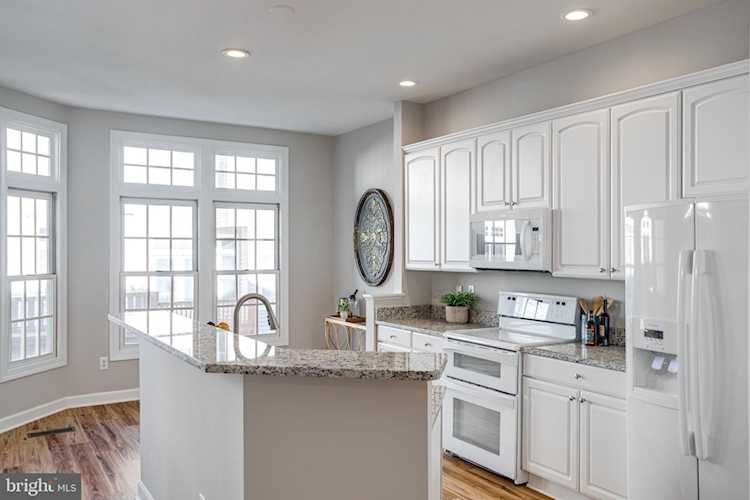 4316 Thomas Brigade Ln Fairfax, VA 22033