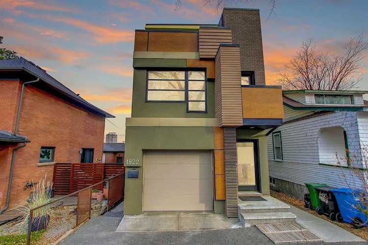 1822 16 St SW Calgary, AB T2T 4E2