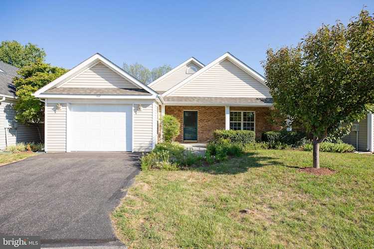 102 Ridgecrest Ct Winchester, VA 22602