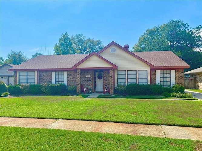 705 S Lake Caddo Ct Slidell, LA 70461