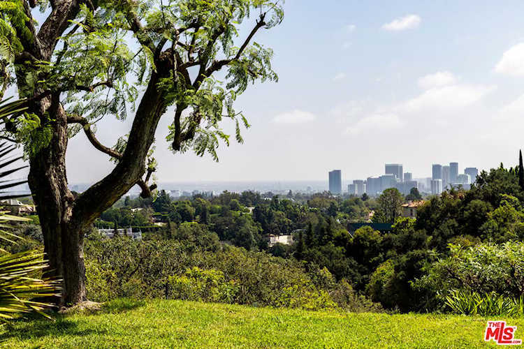 10663 Chalon Rd Los Angeles, CA 90077