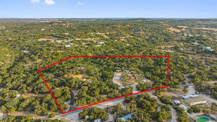 2202 Harmon Hills RD Dripping Springs, TX 78620