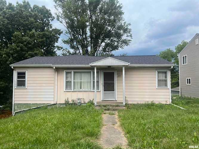 1226 15th Avenue South Clinton, IA 52732 | MLS QC4245068 Photo 1
