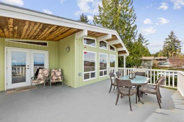 8083 Southwind Dr Lantzville, BC V0R 2H0