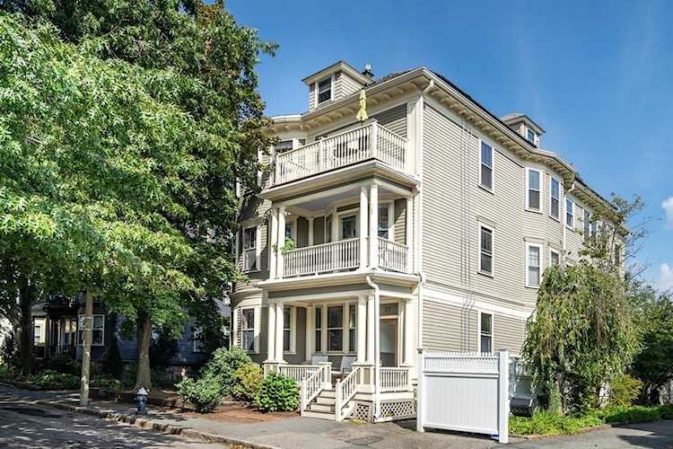 27 Stanton Rd #3 Brookline, MA 02446