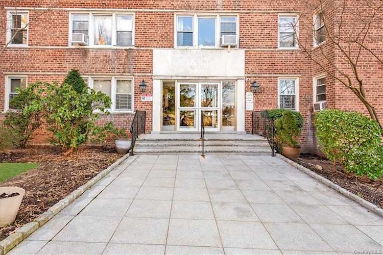 60 Knolls Crescent #8F Bronx, NY 10463