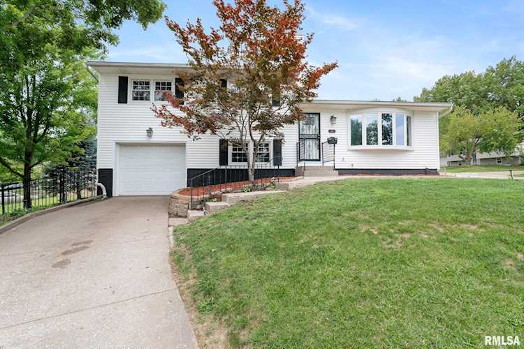 811 Northbrook Dr Davenport, IA 52806 | MLS QC4245347 Photo 1